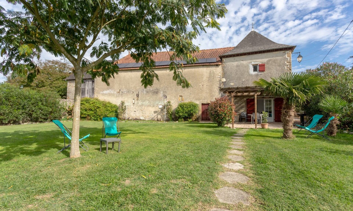 Dognen House | Charming Cottage at Lydie’s in the Heart of Béarn des Gaves