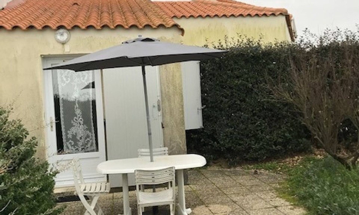 Barbatre House | Charming cottage for 4 at 30m from the beach in Barbâtre