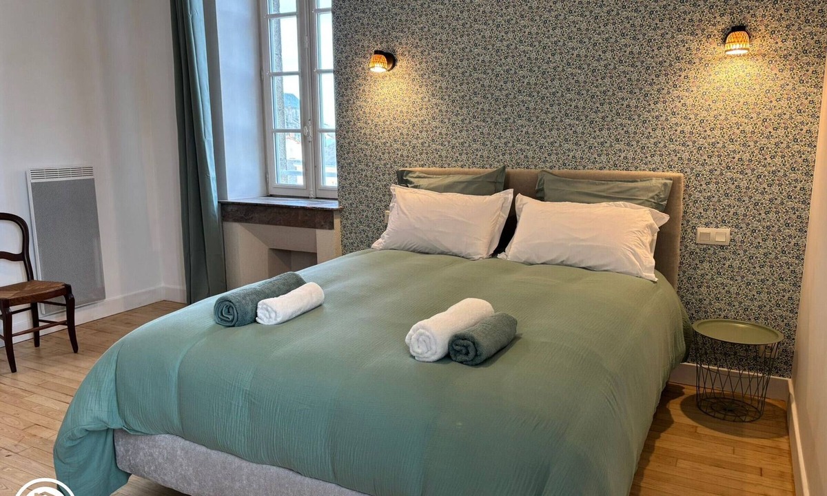 La Gaubretiere Cottage | Charming Cottage in Vendée with Private Parking