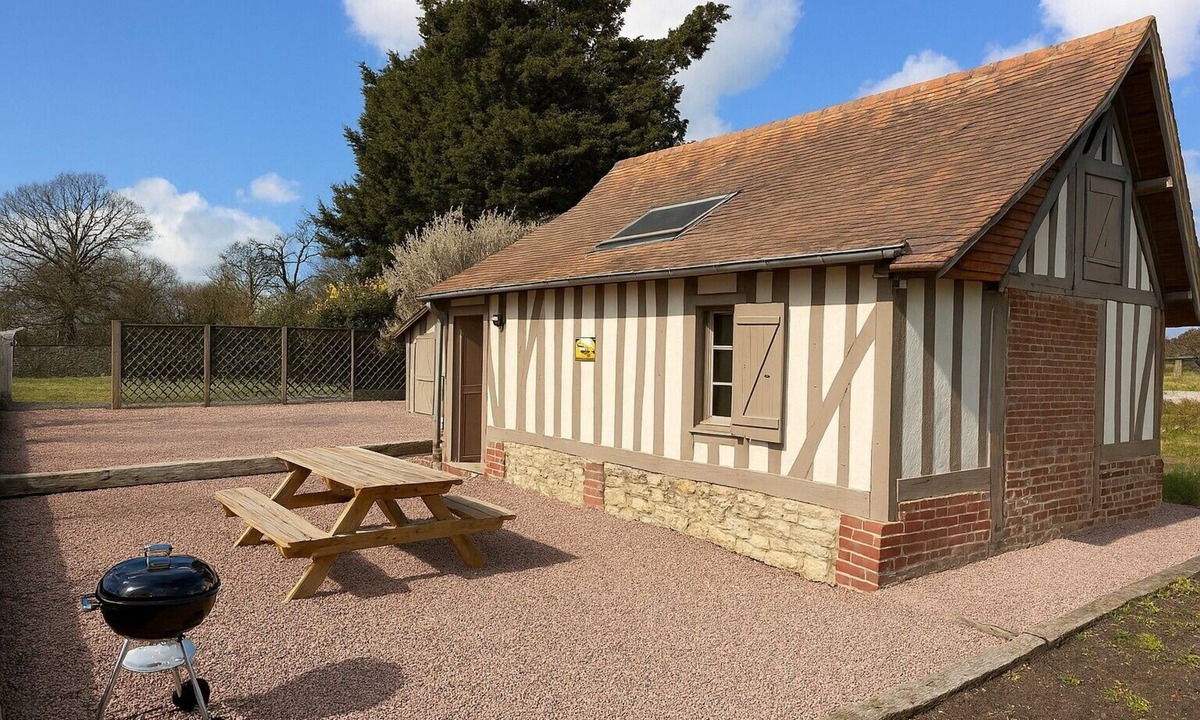 Putot-en-Auge House | Charming cottage, Pays d'Auge. Near Cabourg & Dozulé (4km). High privacy.