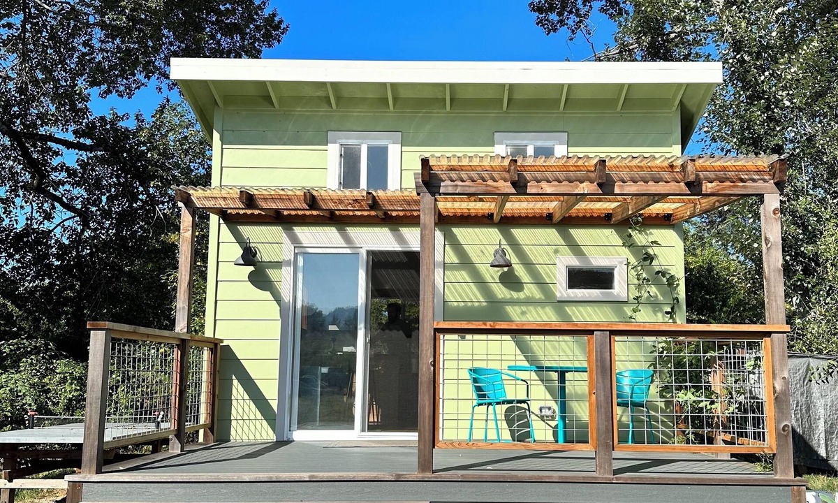 Blue Lake Cottage | Charming cottage in sunny Blue Lake