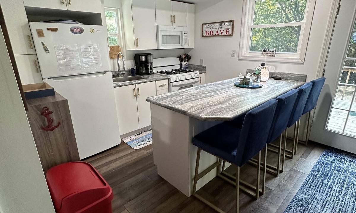 South Hero House | Charming cottage in the beautiful Lake Champlain Islands!