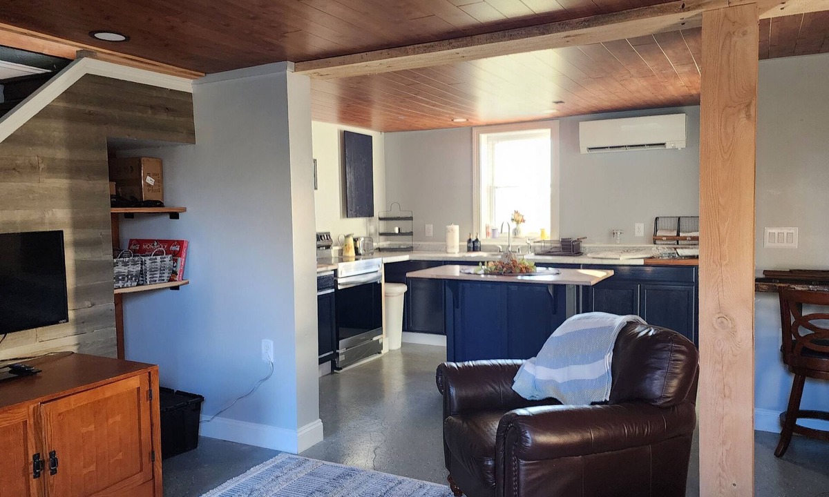 Williamson Cottage | Charming cottage in amazing Williamson with WiFi, AC