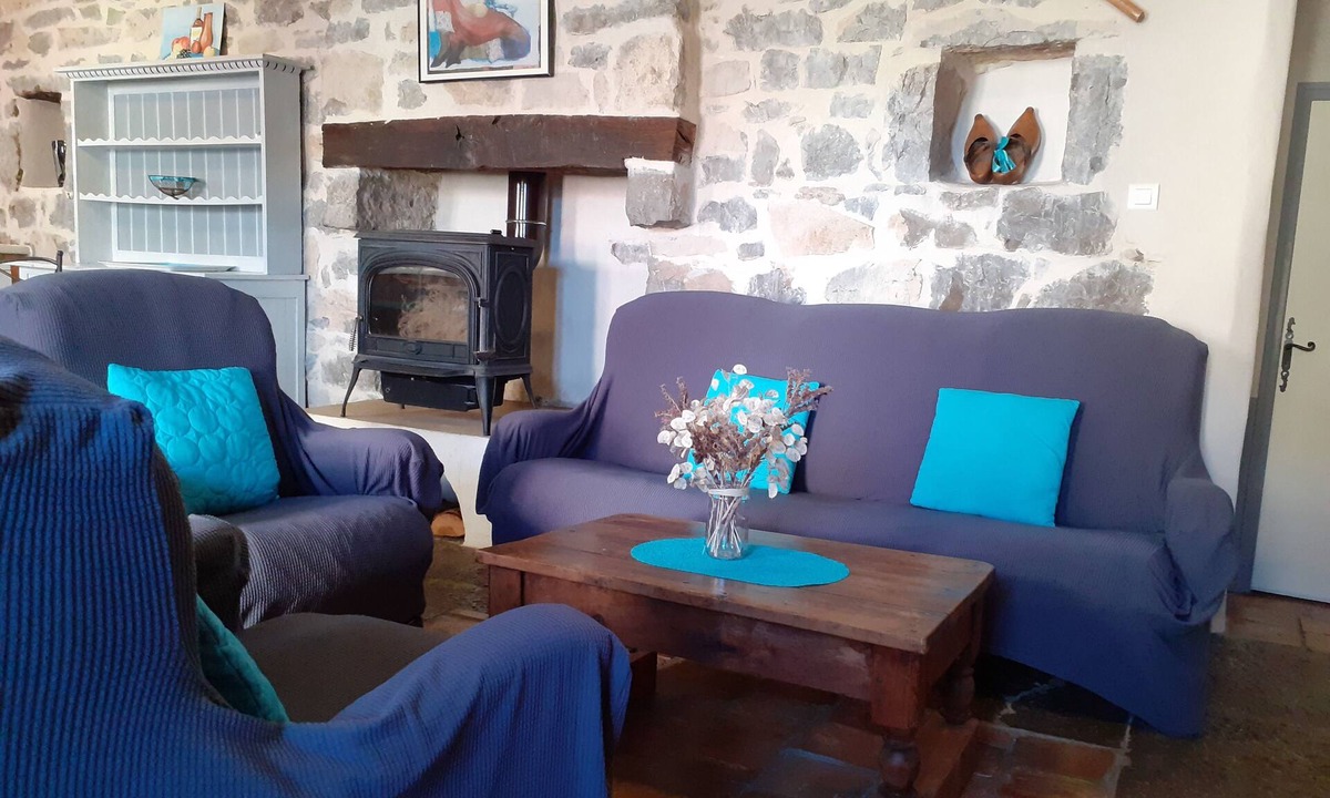 Joyeuse House | Charming cottage la FENIERE * in quiet area, 105m², 3 ch, heated swimming pool