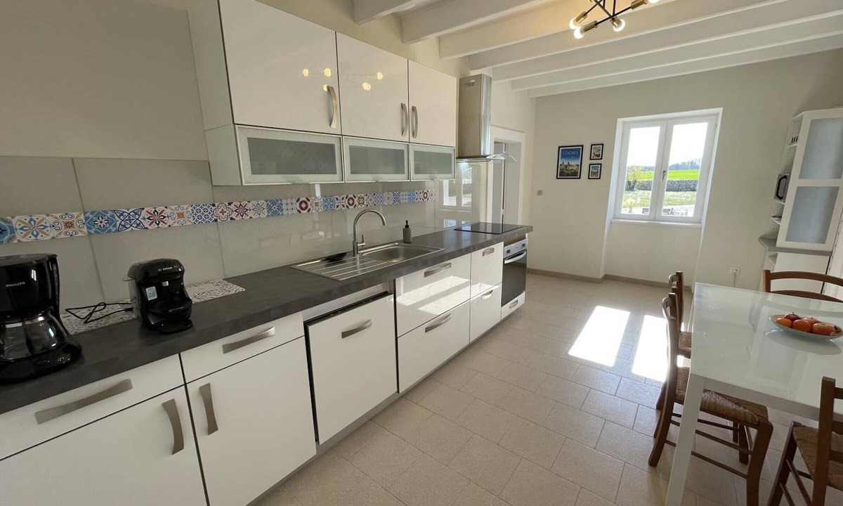 Manthelan Cottage | Charming cottage, pets allowed - 6 guests