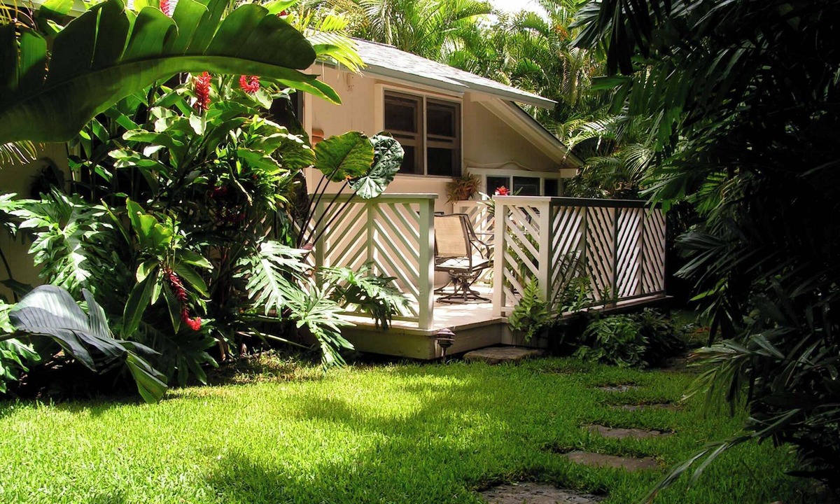 Lanikai Cottage | Charming cottage steps from Lanikai Beach
