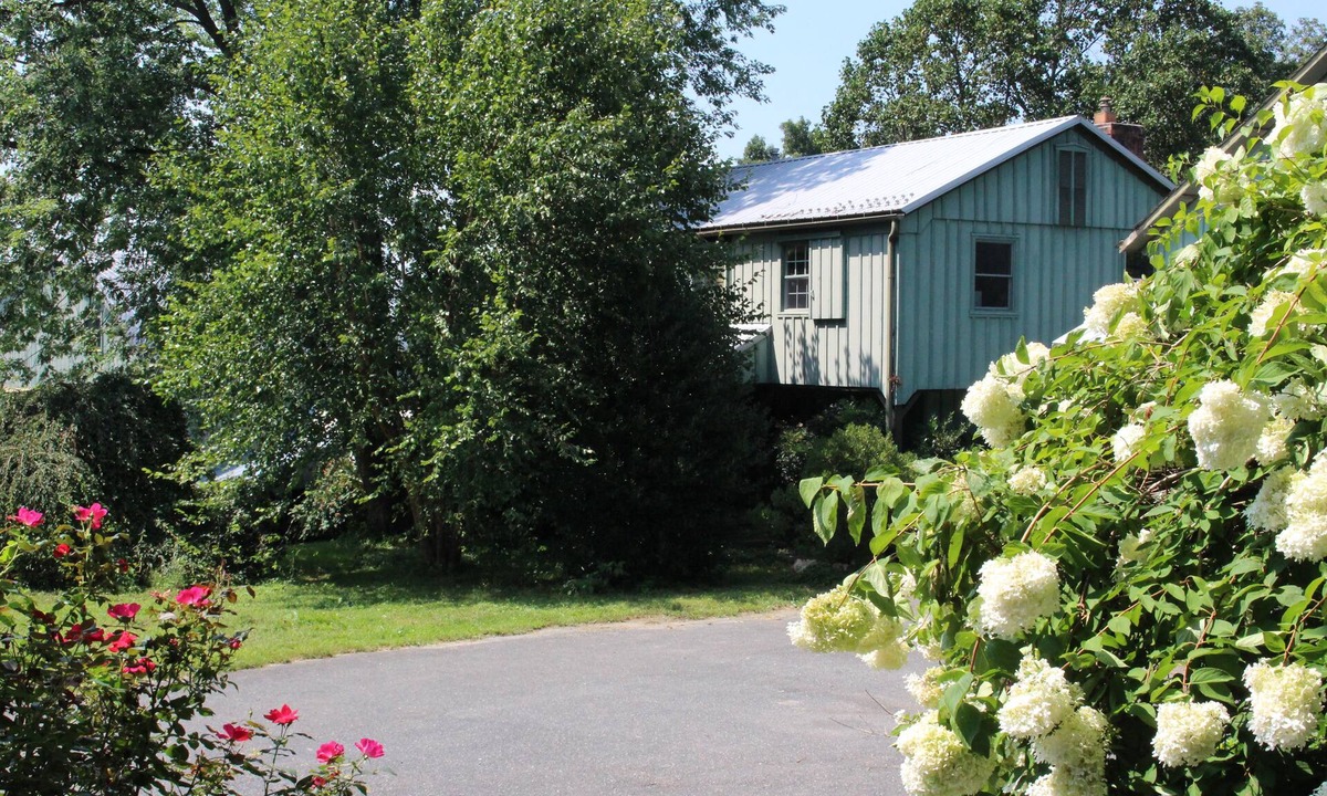 Jarrettsville Apartment | Charming Cottage Farm Loft