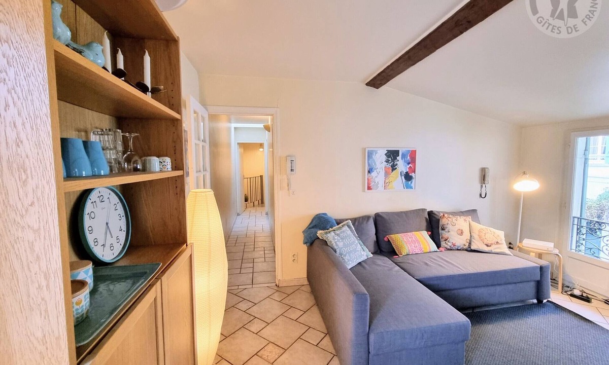 Mareil-Marly Apartment | Charming cottage with WIFI near Paris