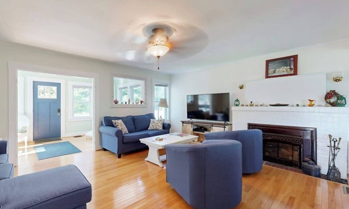 Ellsworth Cabin | Charming Cottage with Cozy Comfort and Easy Access to Outdoor Adventures