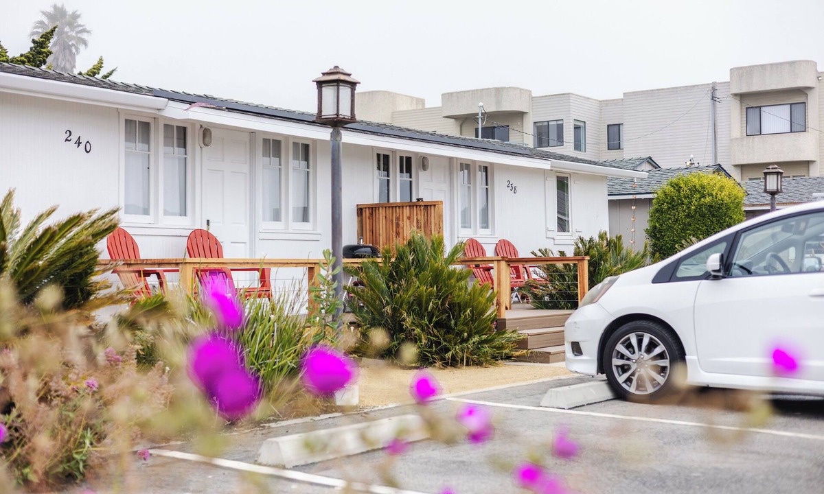 San Luis Obispo County Cottage | Charming cottage with Rock View Morro Bay