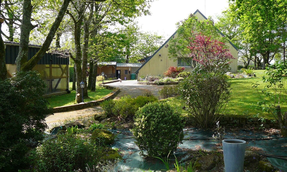 Plogonnec Villa | Charming country home