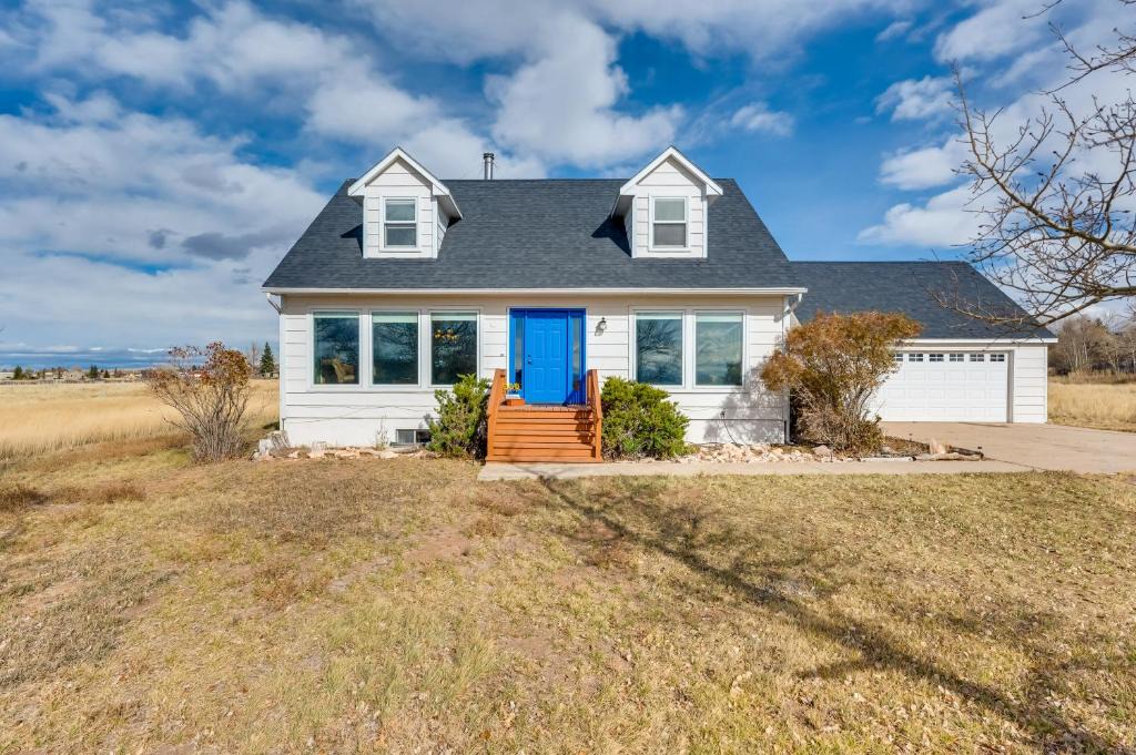 Laramie House | Charming Country Home in Laramie - 4 Mi to UW!
