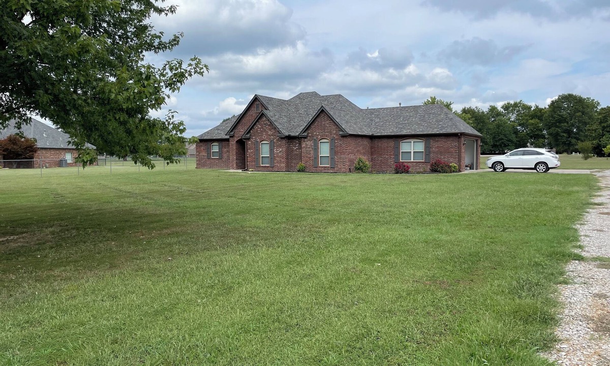 Verdigris House | Charming Country Oasis Sleeps 4