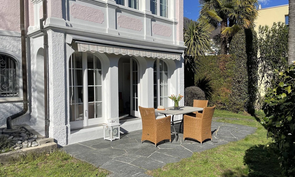 Minusio Apartment | Charming country-style garden apartment with large garden and communal pool