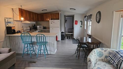 St. Johnsville House | Charming Countryside Retreat