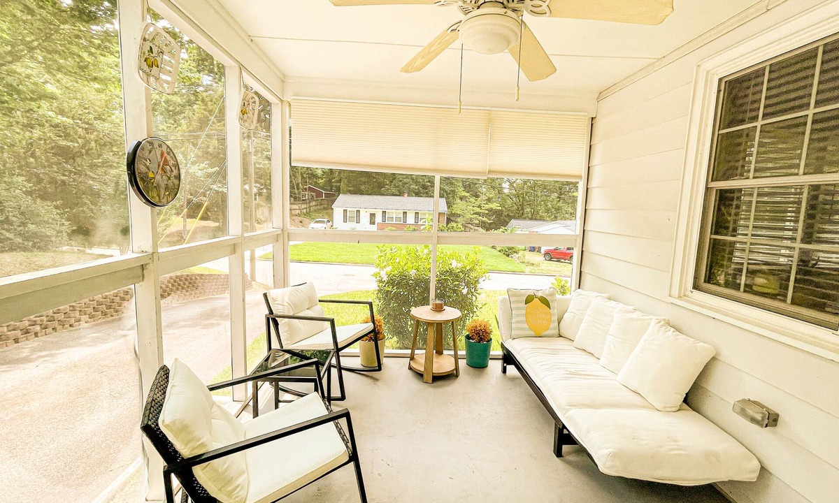 Raleigh House | Charming & Cozy Midtown Ranch Home