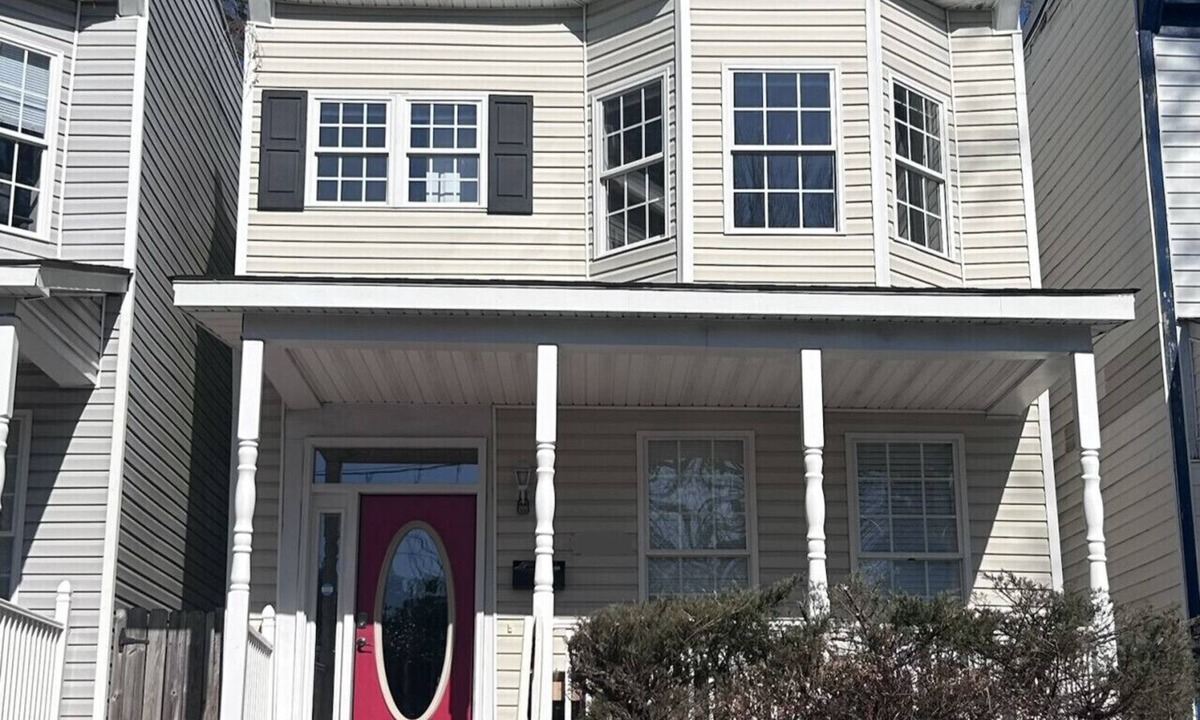 Richmond House | Charming Detached Fan Home