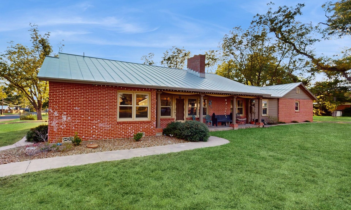 Fredericksburg House | Charming, dog-friendly home with patio, grill, & parking - close to town