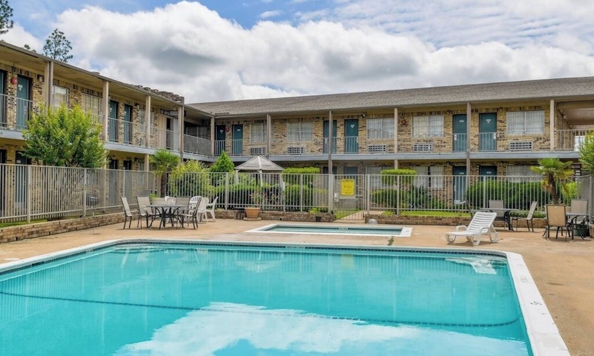 Tyler Hotel | Charming Double Room w/Close Proximity to Denny's – 3 Min