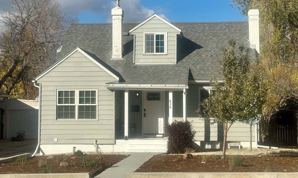 Casper House | Charming Downtown Retreat