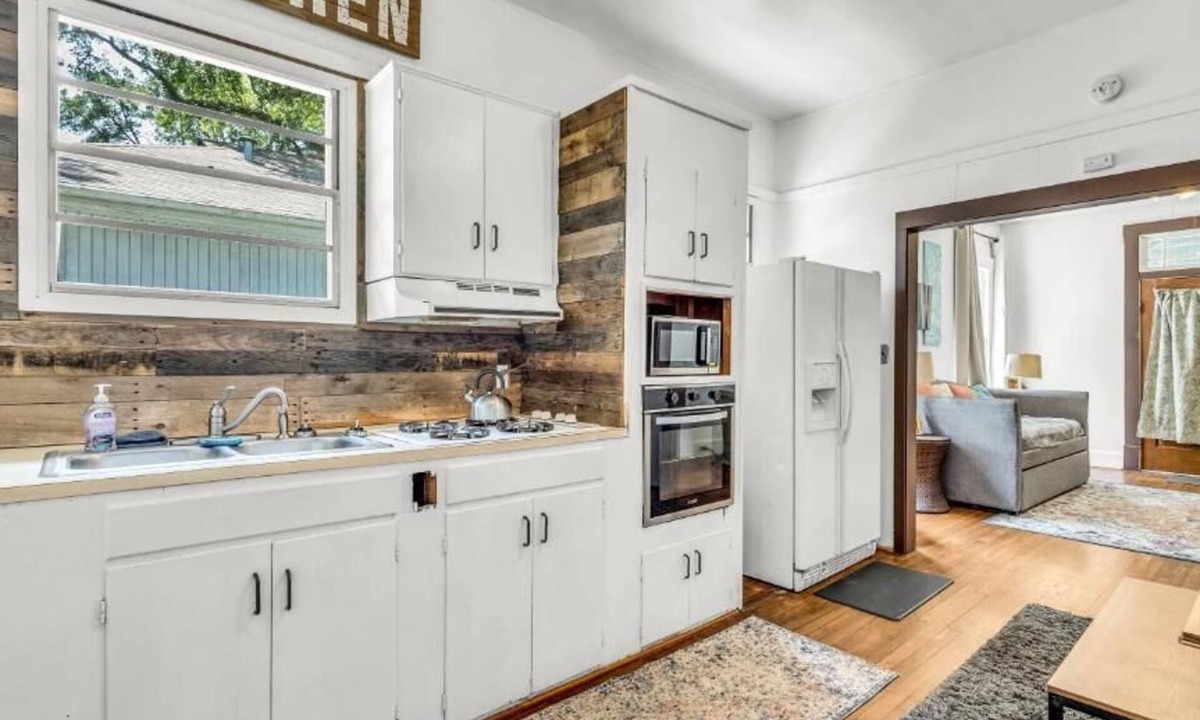Columbus House | Charming Duplex in Historic District