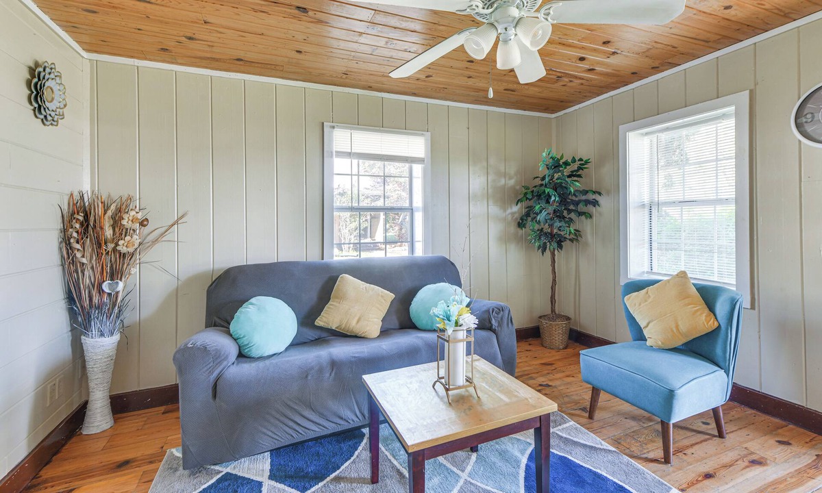 Sylvester Apartment | Charming Duplex Unit in Southwest Georgia