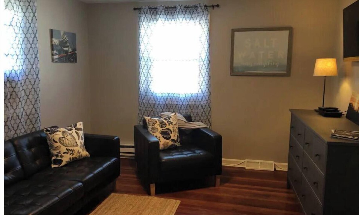 Eastport Apartment | Charming Eastport