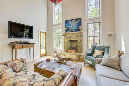 Little Kowaliga House | Charming Eclectic Vacation Rental w/Beach Access!