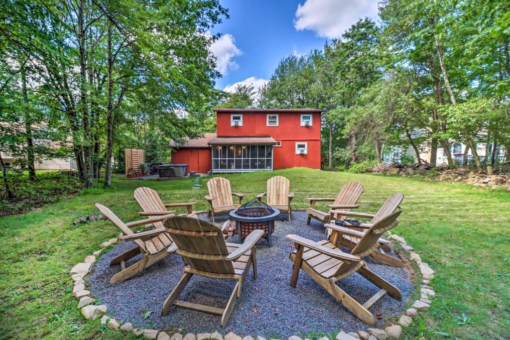 Long Pond House | Charming Emerald Lakes Cottage with Hot Tub!