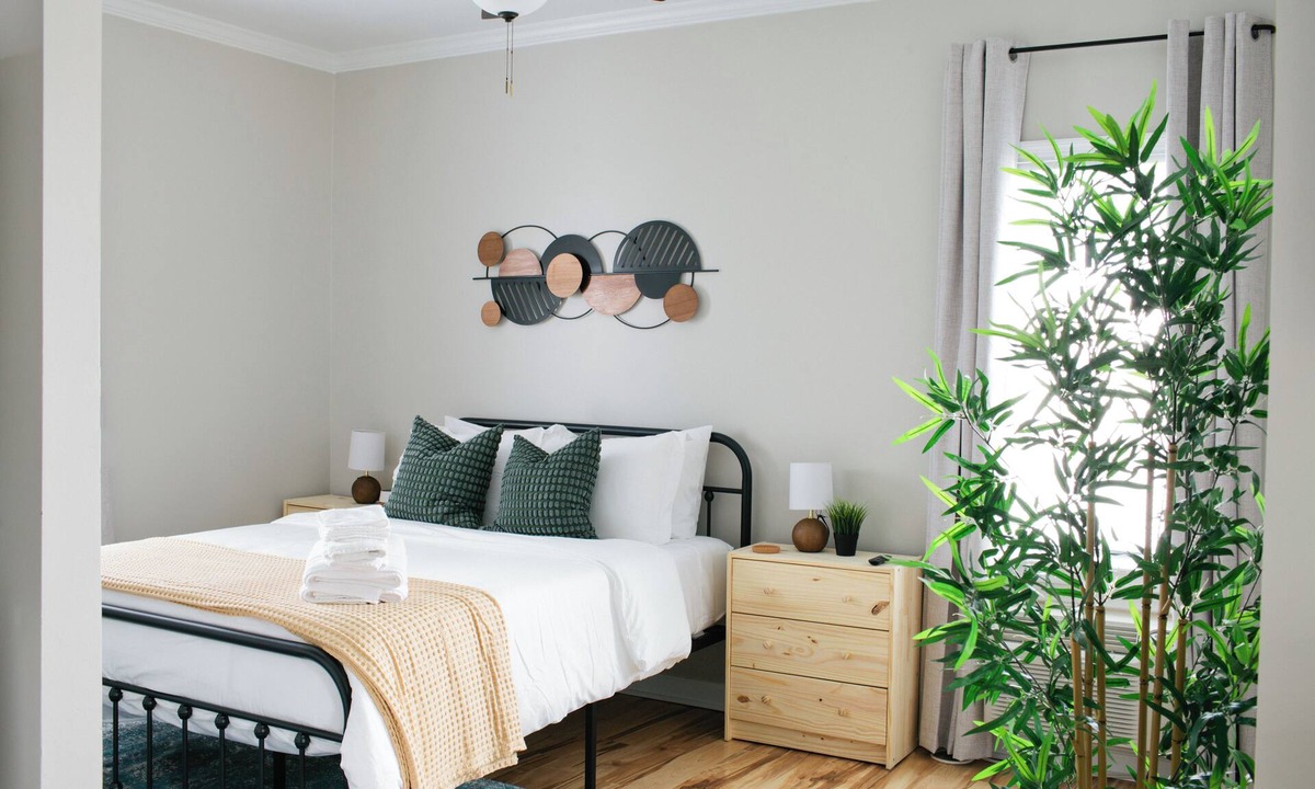 Montgomery Apartment | Charming Escape | Pets OK, Steps to MGM