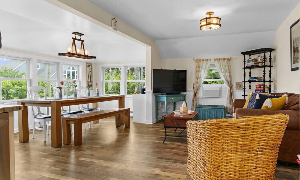 Fairfield Cottage | Charming Fairfield Beach Cottage