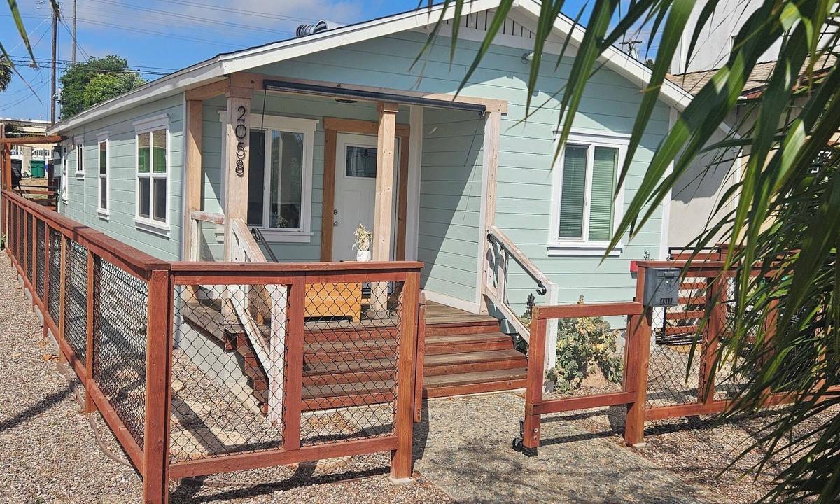 Logan Heights House | Charming Family Friendly nPetcoPark,Downtown,SD Harbor,Balboa Park,Beaches,Golf+