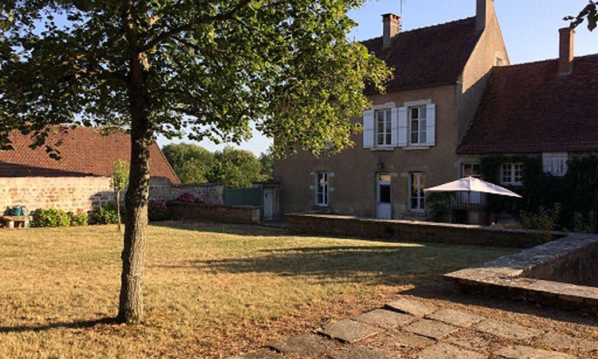 Toutry House | Charming family home