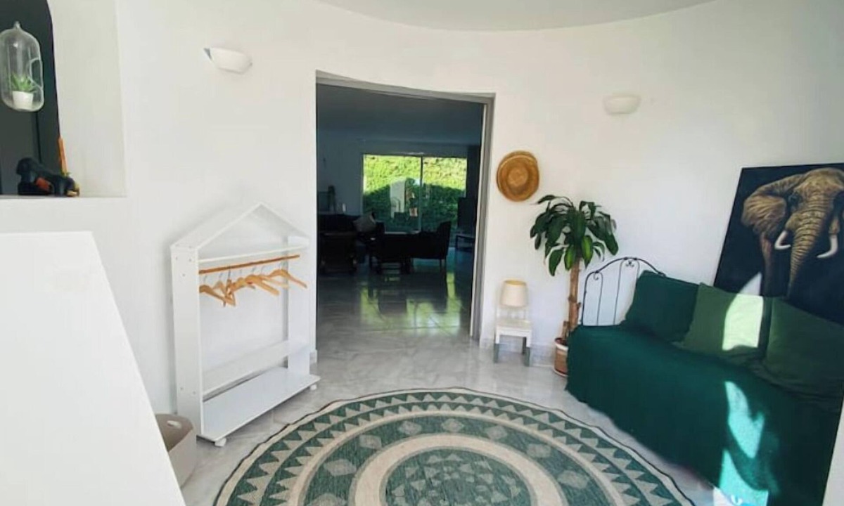 Canet Villa | Charming family villa with swimming pool