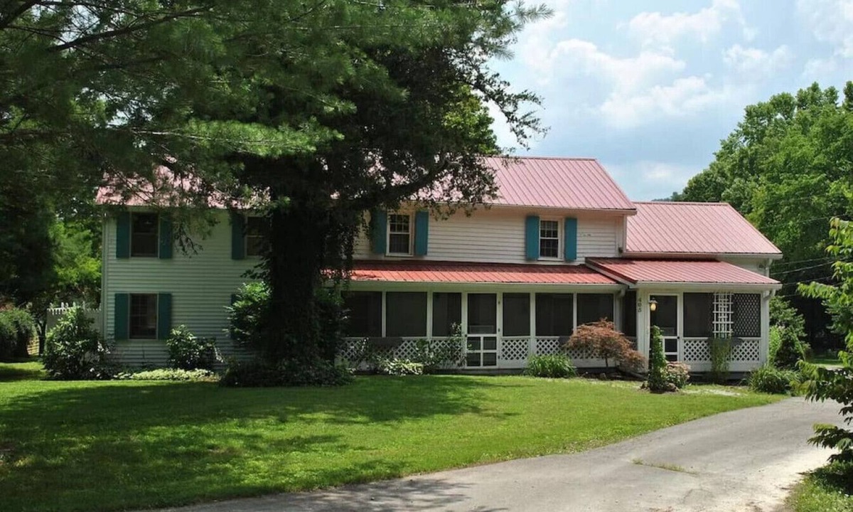 Winston Other | Charming Farmhouse on working Red Haven Farm