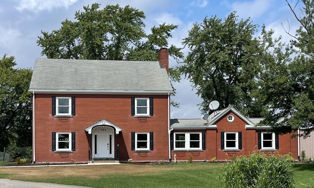 Monaca Other | Charming Farmhouse