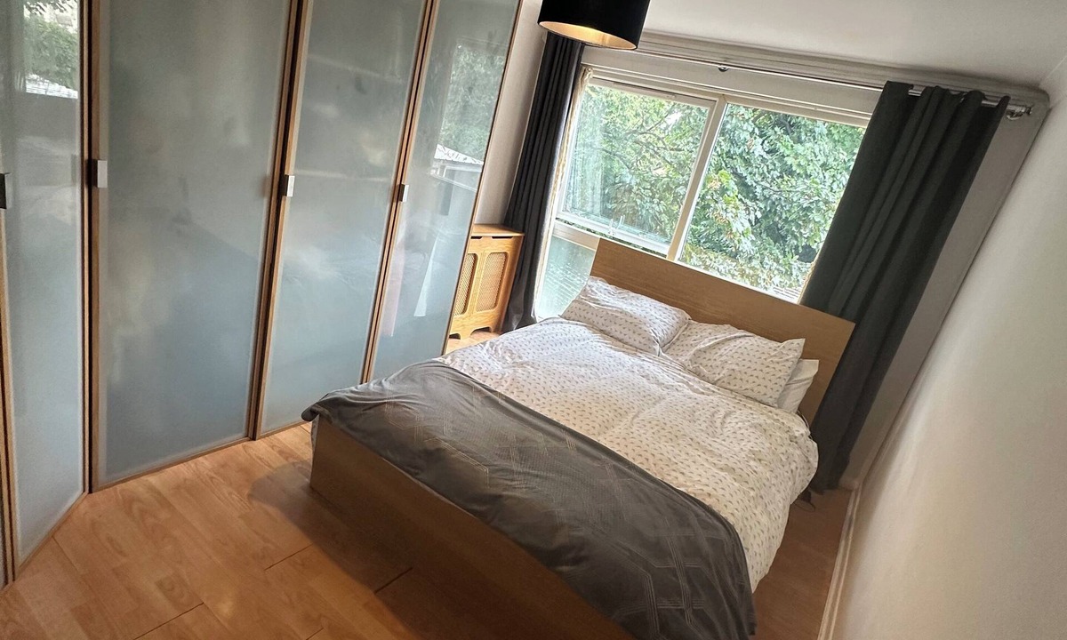 Edmonton Apartment | Charming Flat in North London