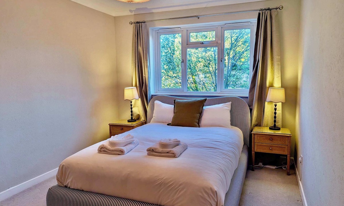 St. Mark's Apartment | Charming Flat Near London Attractions