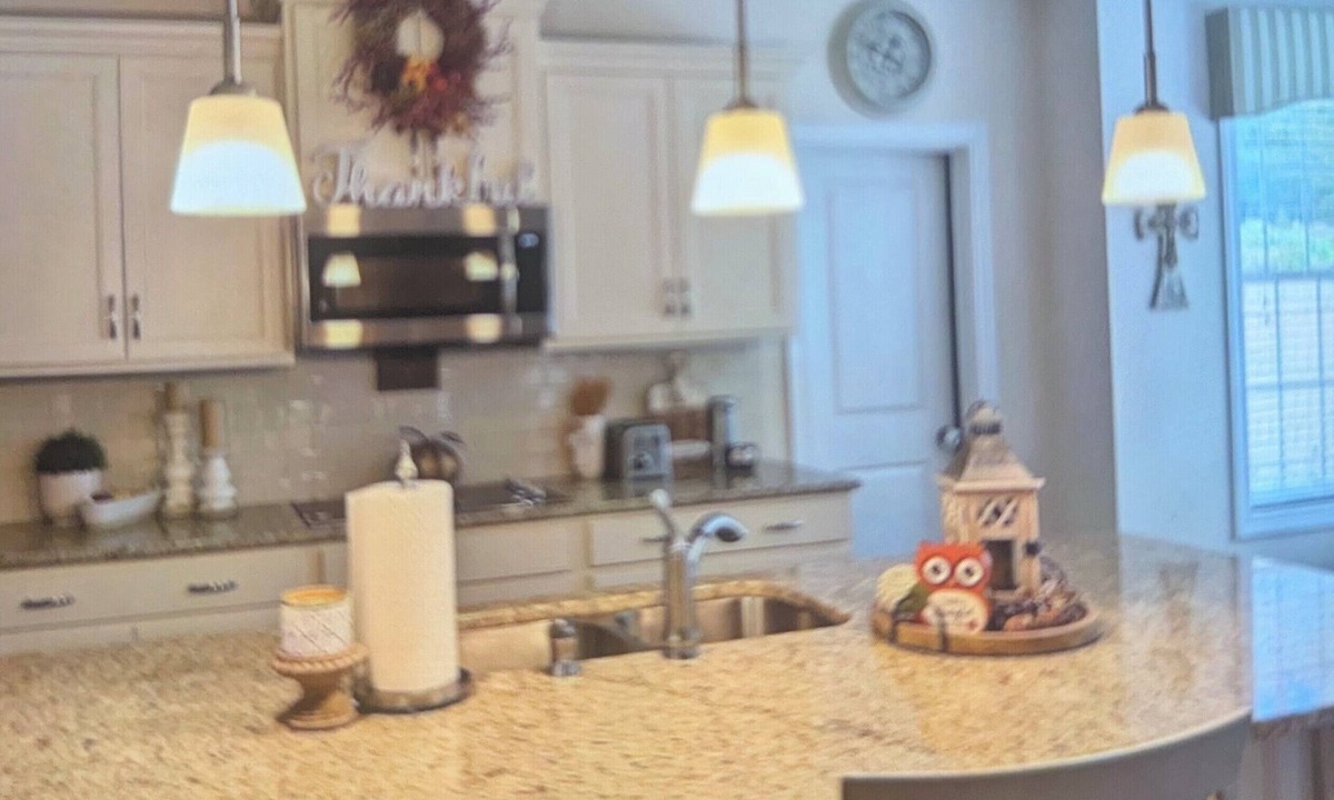 Little Elm House | Charming four bedroom two bath in Little Elm,TX
