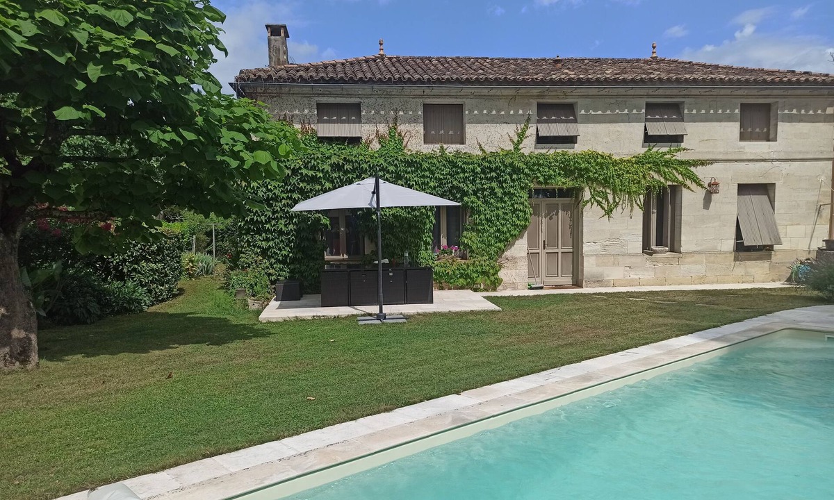 Gardegan-et-Tourtirac House | Charming house with swimming pool near Saint Emilion