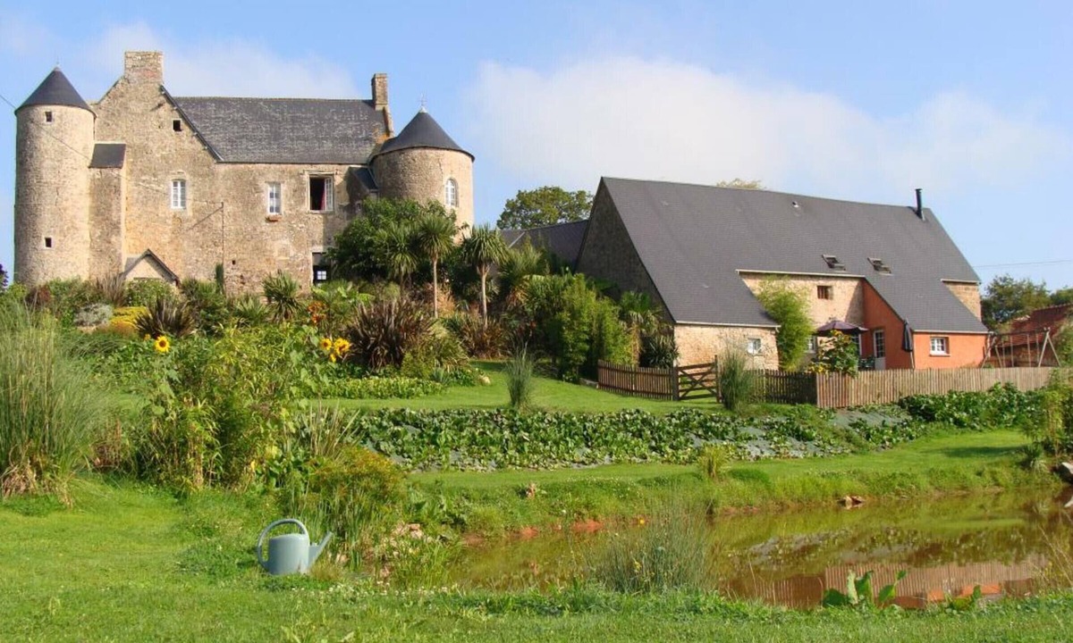 Montmartin-en-Graignes Cottage | Charming house in Normandy with private garden