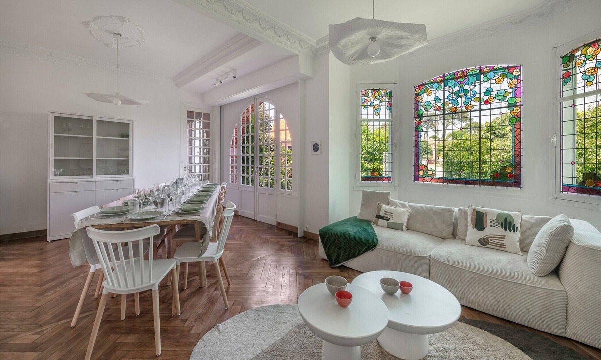 Tharon-Plage Villa | Charming villa 250m from beach – sleeps 14