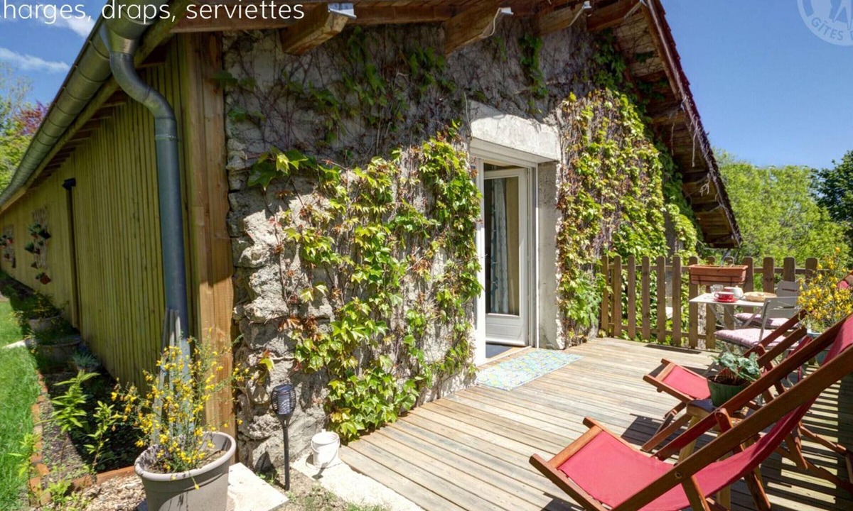 Saint-Priest-la-Prugne Apartment | Charming mountain studio with garden, pets allowed