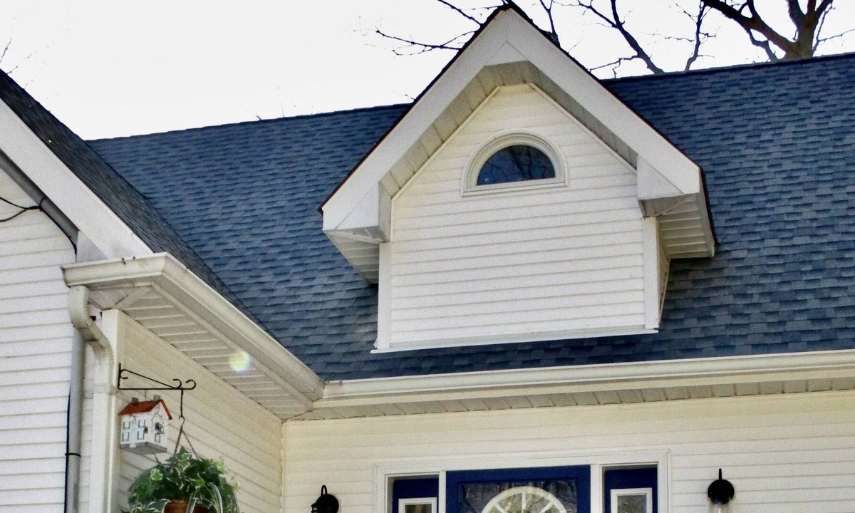 East Marion House | Charming French Country waterfront, Bay Beach. Hot tub! New rates & Discounts!