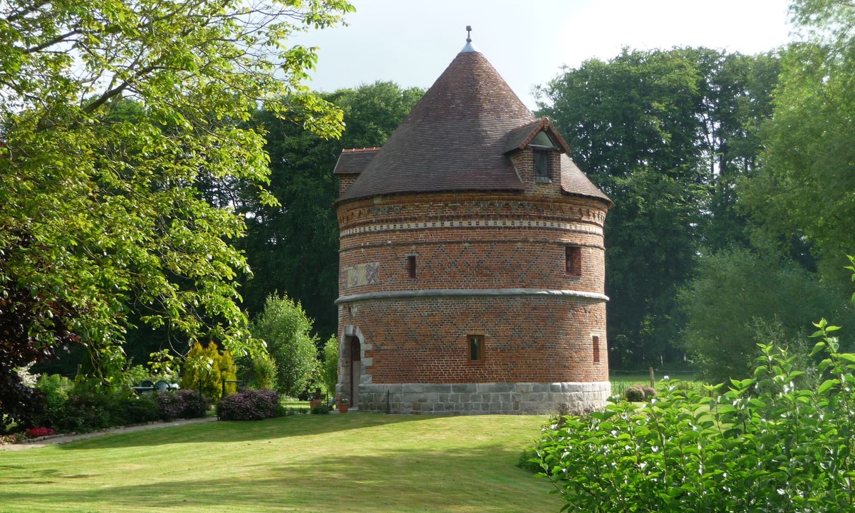 Offranville House | Charming gîte in a dovecote
