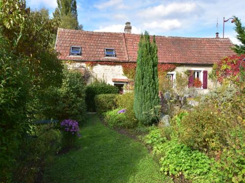Mezy-Moulins House | Charming Gîte in France for a Private Getaway