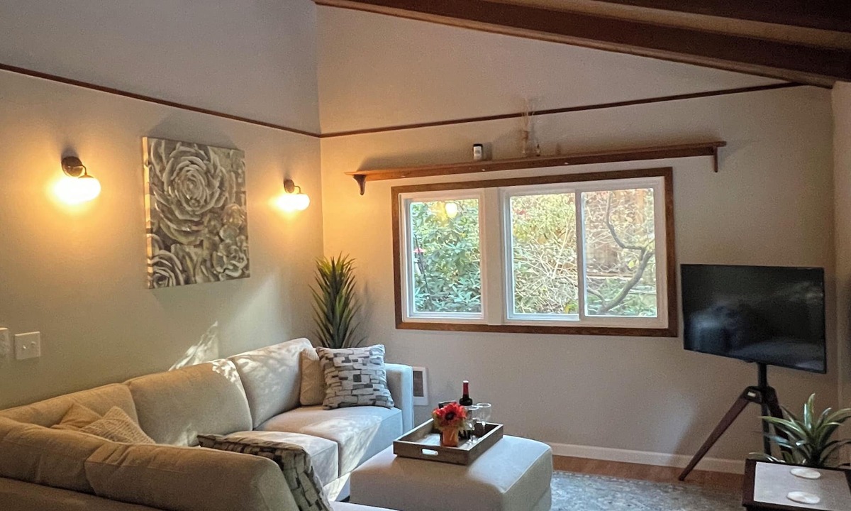 Geneva House | Charming Geneva Bungalow