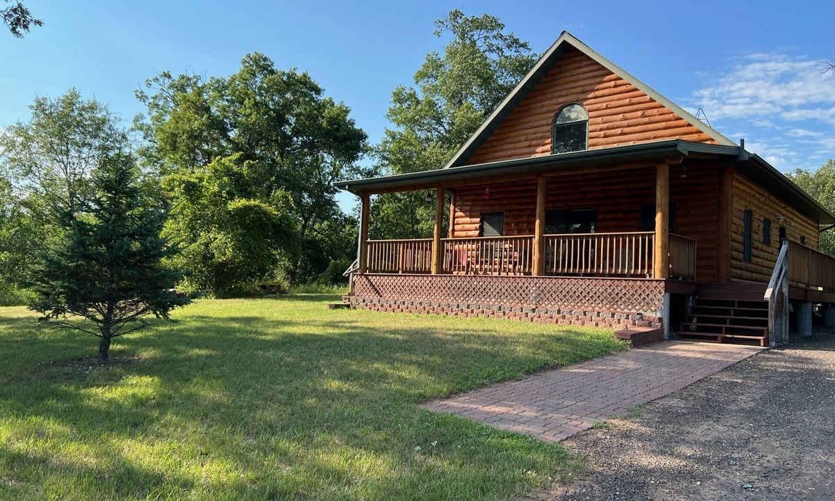 Webster Cabin | Charming Getaway Nestled in the Heart of the North Woods!