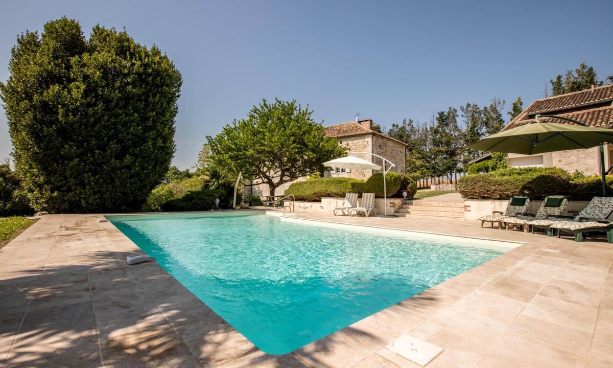 Saint Maurin House | Charming gîte with pool and park garden