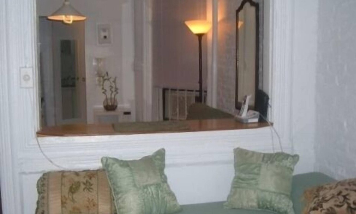 Greenwich Village Apartment | Charming Greenwich Village 1 Bedroom Apartment